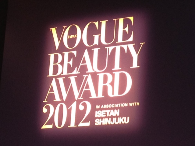 http://www.houyhnhnm.jp/blog/aoki/images/VOGUE3.JPG