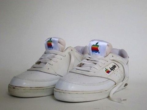 apple_sneakers1.jpeg