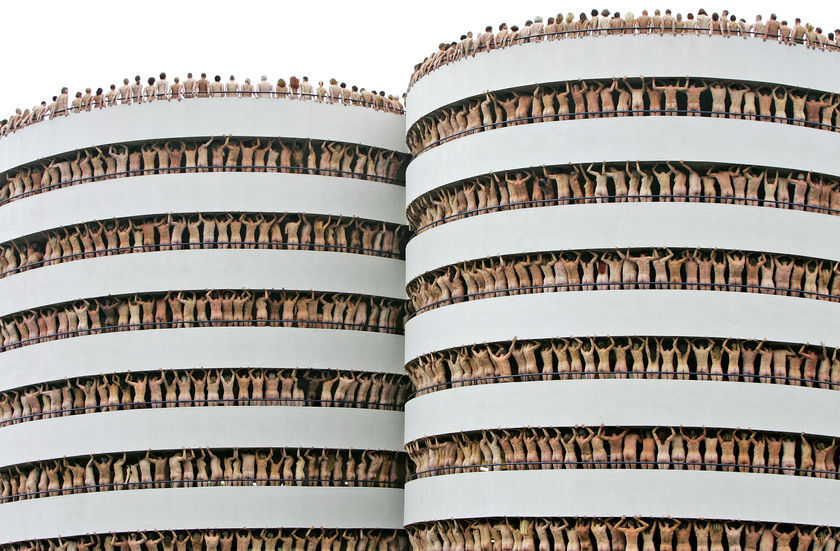 http://www.houyhnhnm.jp/blog/hynm_editor/images/Spencer-Tunick-2_zps50594c82.jpg
