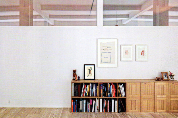 http://www.houyhnhnm.jp/blog/hynm_editor/images/a-look-inside-james-jebbias-greenwhich-village-loft-2.jpg