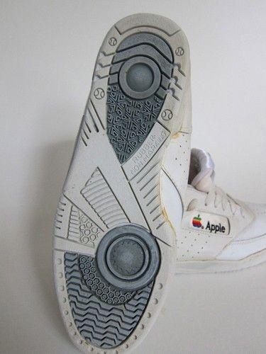 http://www.houyhnhnm.jp/blog/hynm_editor/images/apple_sneakers3-1.jpeg