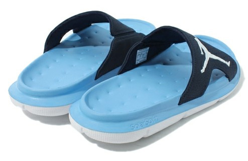 http://www.houyhnhnm.jp/blog/hynm_editor/images/jordansandalura.jpg