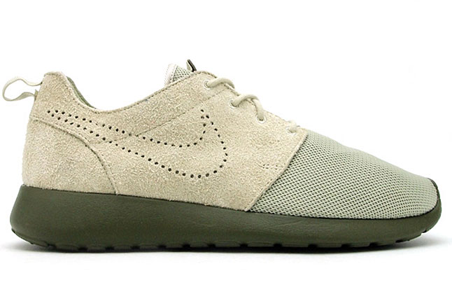 http://www.houyhnhnm.jp/blog/hynm_editor/images/nike-roshe-run-premium-4-1.jpg