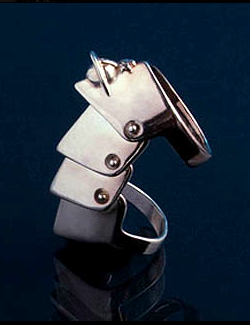 http://www.houyhnhnm.jp/blog/inn/images/ArmorRing.png