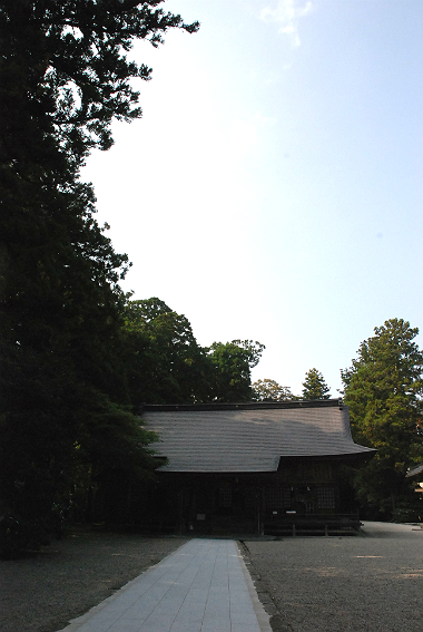 http://www.houyhnhnm.jp/blog/ishimitsu/images/izumo3.jpg