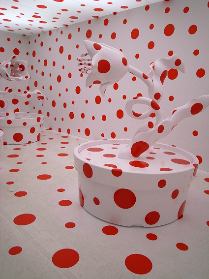 http://www.houyhnhnm.jp/blog/ishimitsu/images/kusama5.jpg