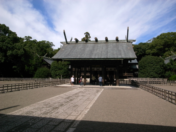 http://www.houyhnhnm.jp/blog/ishimitsu/images/miya3_4.jpg