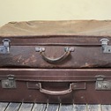 LEATHER SUIT CASE