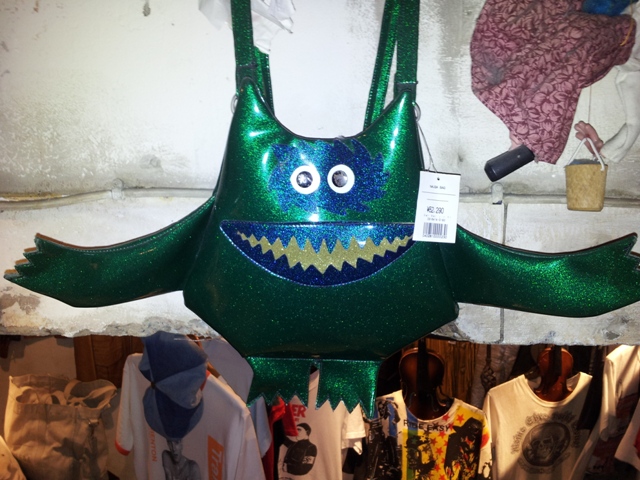 http://www.houyhnhnm.jp/blog/kurihara/images/2011-08-10%2019.10.58.jpg