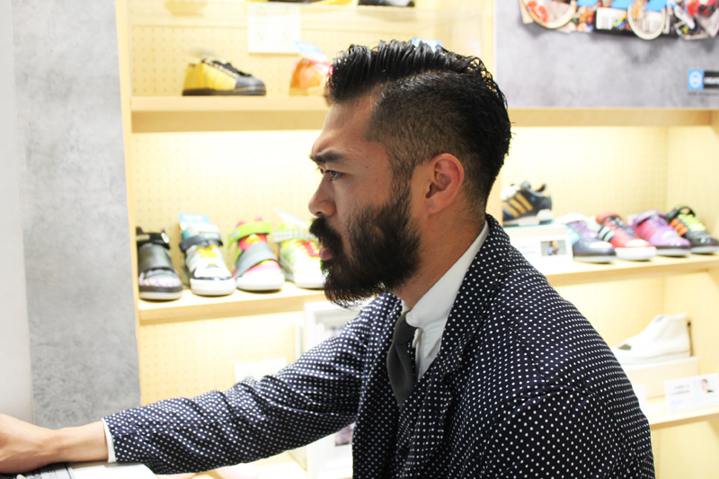 http://www.houyhnhnm.jp/blog/miadidas/images/adimuro_003.jpg