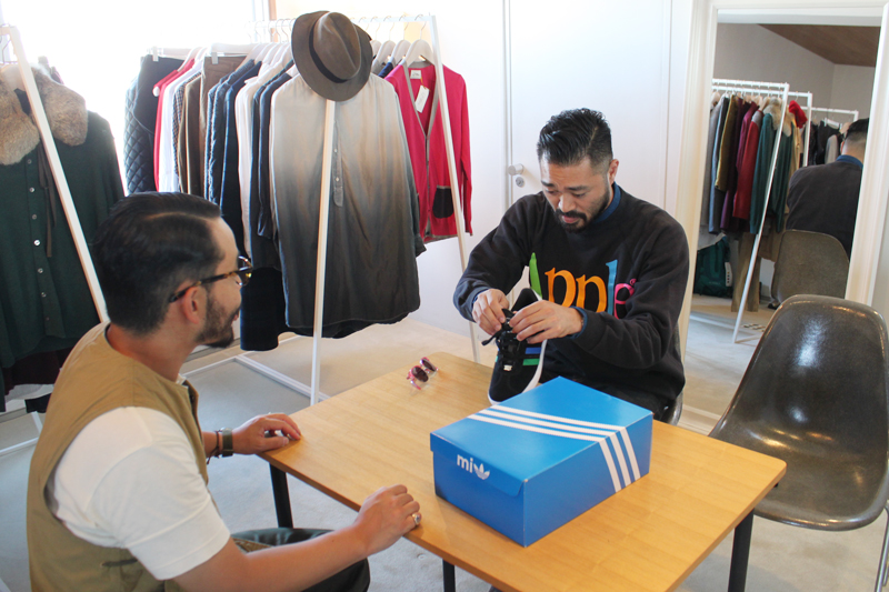 http://www.houyhnhnm.jp/blog/miadidas/images/pogmuro003.jpg