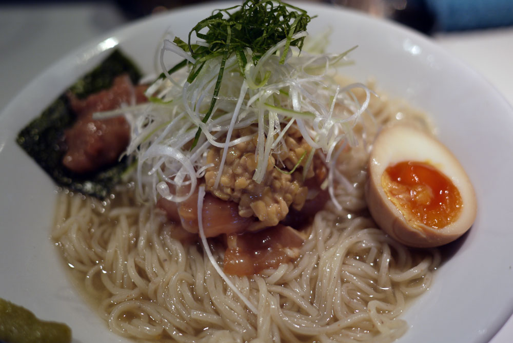 http://www.houyhnhnm.jp/blog/miyazawa/images/hiyagokuaetsukesoba05.jpg