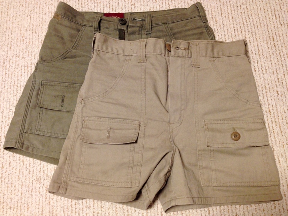http://www.houyhnhnm.jp/blog/moriyama/images/GUNGHO_BRITHKHAKI_BUSHSHORTS.JPG