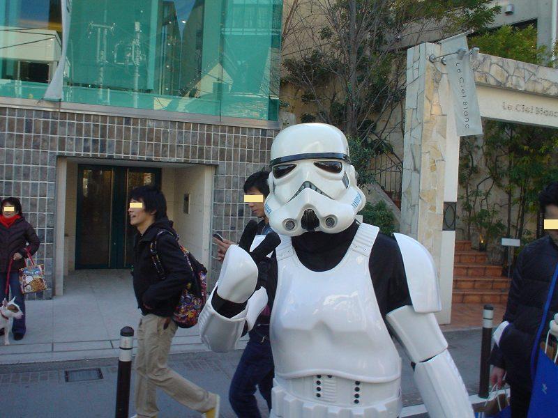 http://www.houyhnhnm.jp/blog/moriyama/images/jedi_20100123_trooper_san.JPG