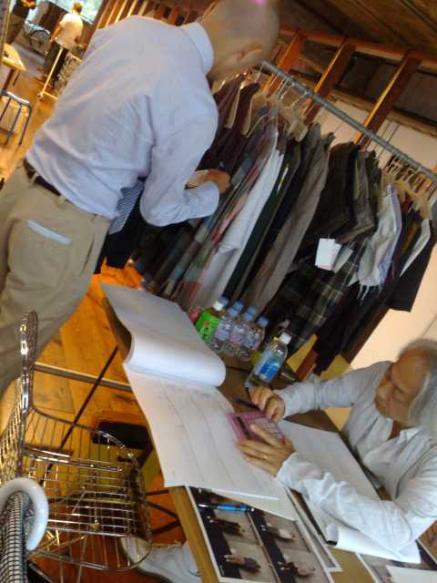 http://www.houyhnhnm.jp/blog/moriyama/images/jedi_20100713_2.jpg
