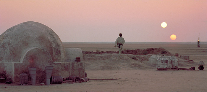 http://www.houyhnhnm.jp/blog/moriyama/images/jedi_tatooine_luke_skywalker.jpg