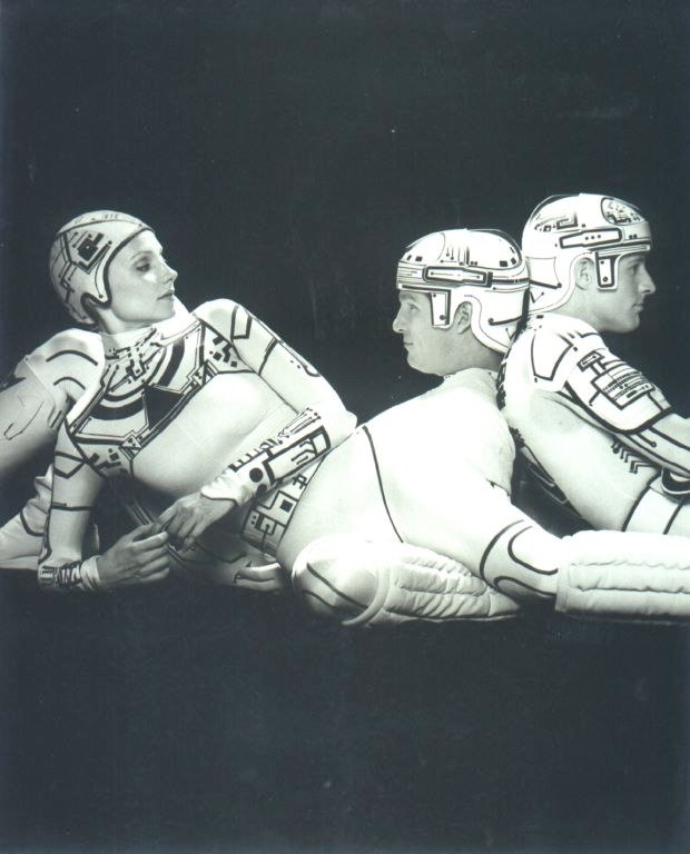 http://www.houyhnhnm.jp/blog/moriyama/images/jedi_yori_user_tron.jpg