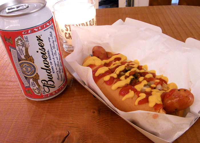 http://www.houyhnhnm.jp/blog/naotoshi_harada/images/beerhotdog.jpg