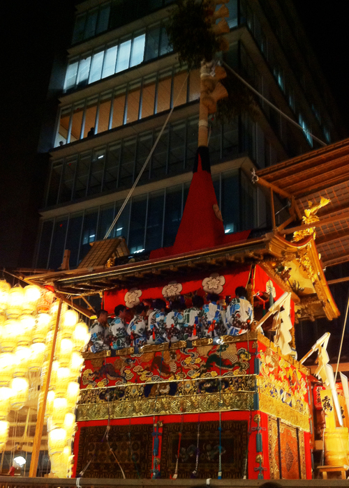 http://www.houyhnhnm.jp/blog/naotoshi_harada/images/kami-matsuri.jpg