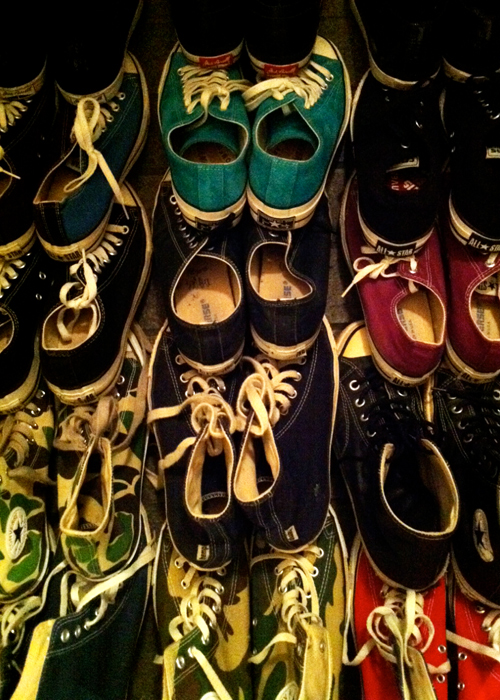 http://www.houyhnhnm.jp/blog/naotoshi_harada/images/kami-shoes.jpg