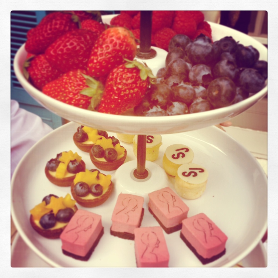 http://www.houyhnhnm.jp/blog/noguchi_yuka/images/Afternoon.JPG