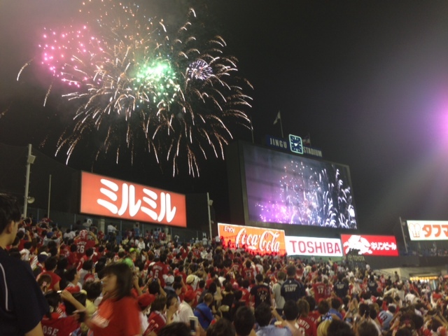 http://www.houyhnhnm.jp/blog/noguchi_yuka/images/jingu-carp.JPG