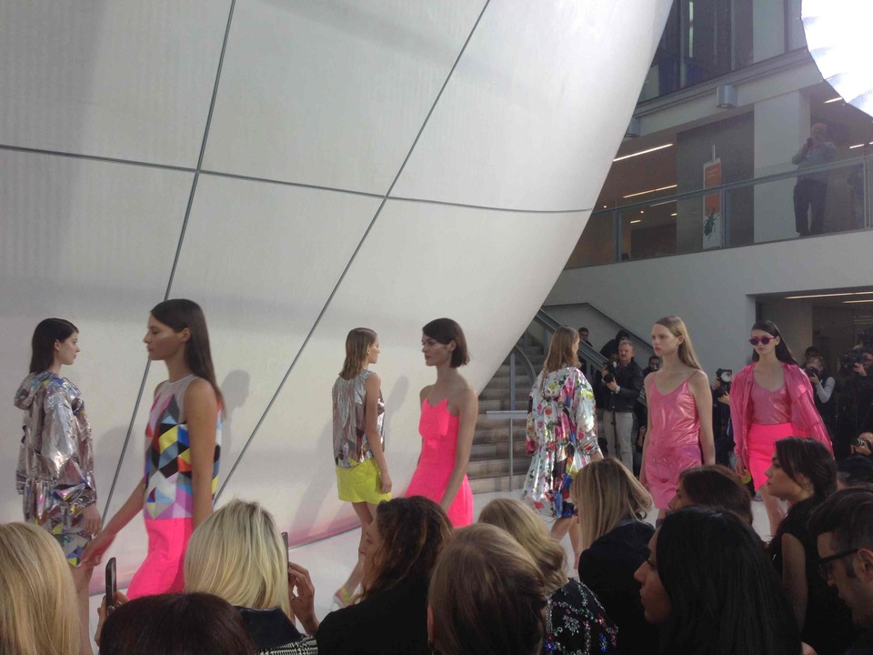 http://www.houyhnhnm.jp/blog/noguchi_yuka/images/preen-1.jpg