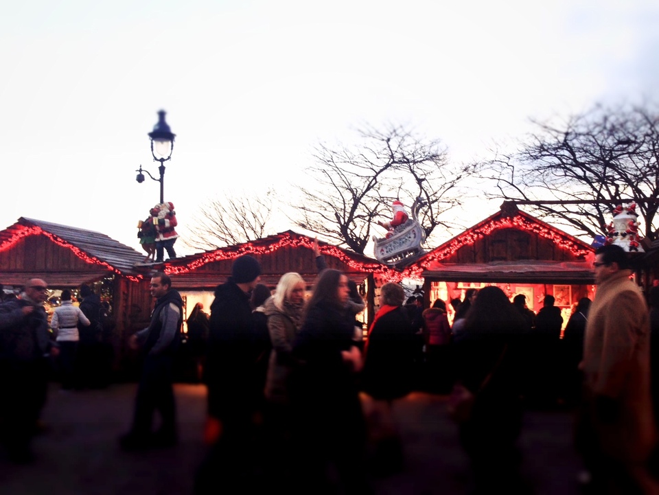 http://www.houyhnhnm.jp/blog/noguchi_yuka/images/xmasmarket.JPG