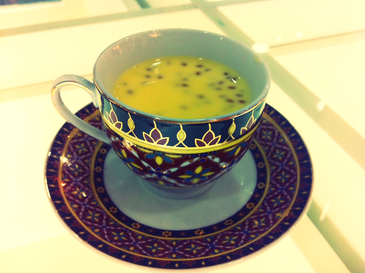 http://www.houyhnhnm.jp/blog/noguchi_yuka/images/yellow-tea.JPG