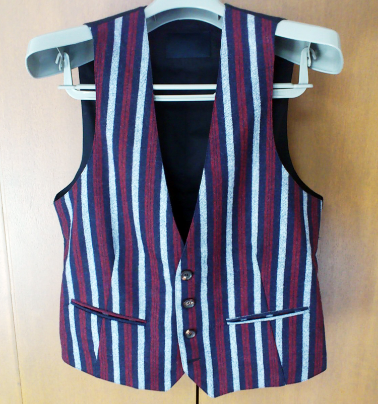http://www.houyhnhnm.jp/blog/yanaka/images/1221a.jpg