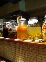 http://www.houyhnhnm.jp/blog/yanaka/images/1222x.jpg