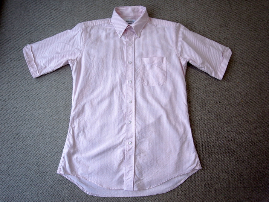 http://www.houyhnhnm.jp/blog/yanaka/images/19-Thom-Browne-PINK-SHIRT-1.jpg