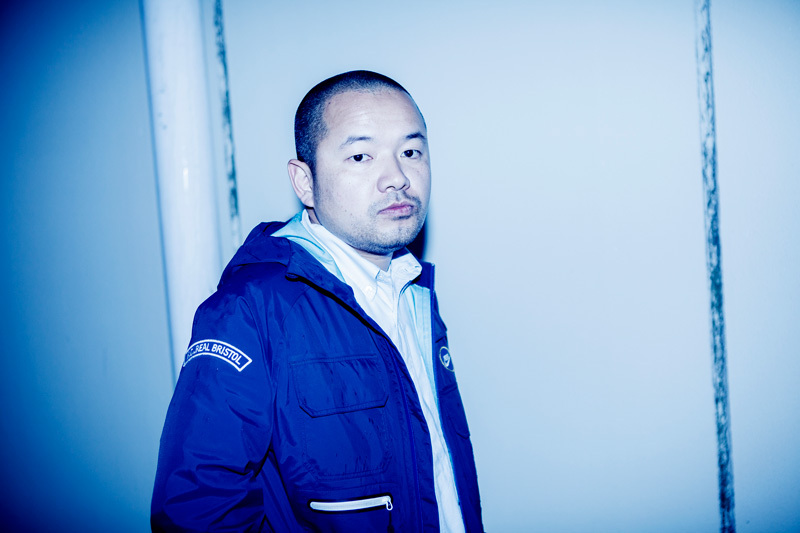 ドラマのものさし・特別編 Special  Interview 川のほとりに、転がる人生。 ドラマ24『リバースエッジ　大川端探偵社』 脚本・演出　大根仁　 - page1-CULTURE FEATURE（カルチャー特集）「HOUYHNHNM（フイナム）」