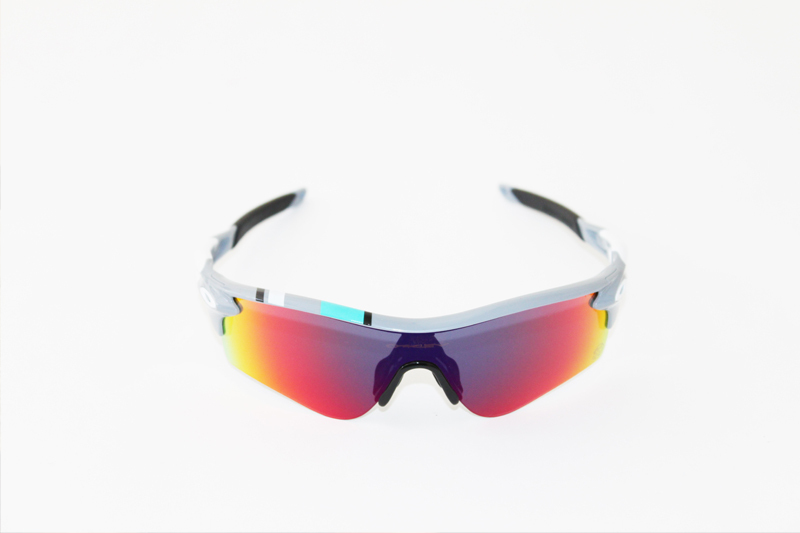 http://www.houyhnhnm.jp/fashion/feature/images/ff_OAKLEY%20CORE_17.jpg