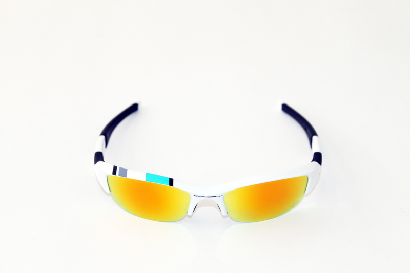 http://www.houyhnhnm.jp/fashion/feature/images/ff_OAKLEY%20CORE_18.jpg