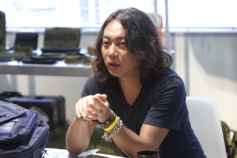 http://www.houyhnhnm.jp/fashion/feature/images/ff_air_force_bl_sub9_l.jpg