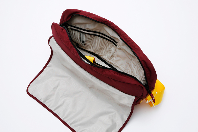 http://www.houyhnhnm.jp/fashion/feature/images/ff_trip_with_burton_v2_sub3b_l.jpg