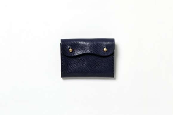http://www.houyhnhnm.jp/fashion/news/images/Pull%20Up%20Leather%20Card%20Case.jpg