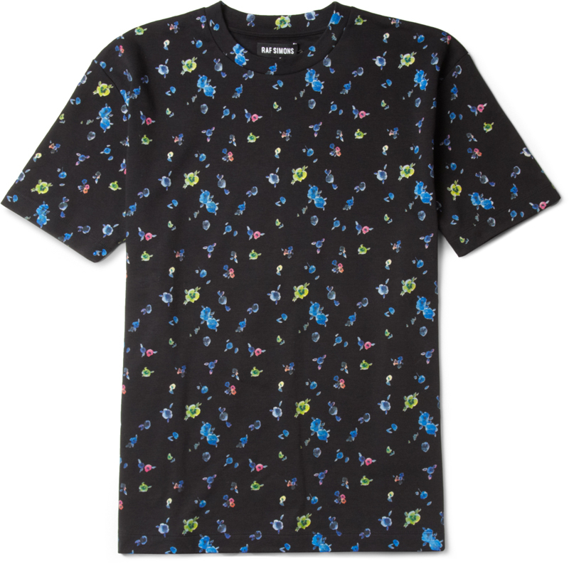 http://www.houyhnhnm.jp/fashion/news/images/Raf%20Simons%20black%20floral%20t-shirt.jpg