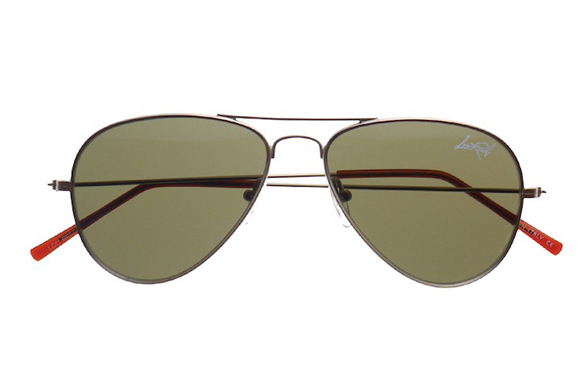 http://www.houyhnhnm.jp/fashion/news/images/_03_LouReed_Aviator_Mattegold.jpg