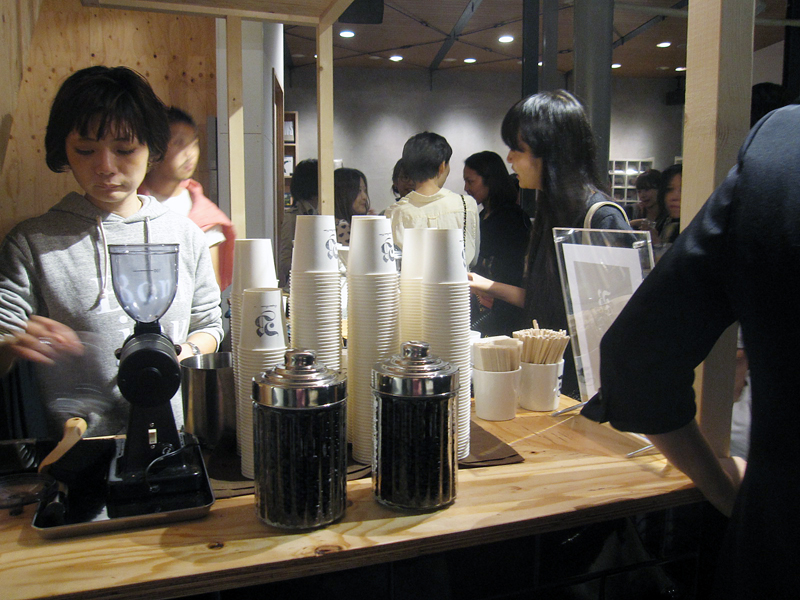 http://www.houyhnhnm.jp/fashion/news/images/brs002.JPG