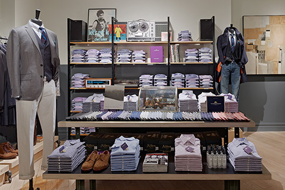 http://www.houyhnhnm.jp/fashion/news/images/jcrew-ludlow-tribeca-store-look-inside-1.jpg