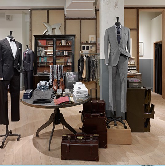 http://www.houyhnhnm.jp/fashion/news/images/jcrew-ludlow-tribeca-store-look-inside-2.jpg