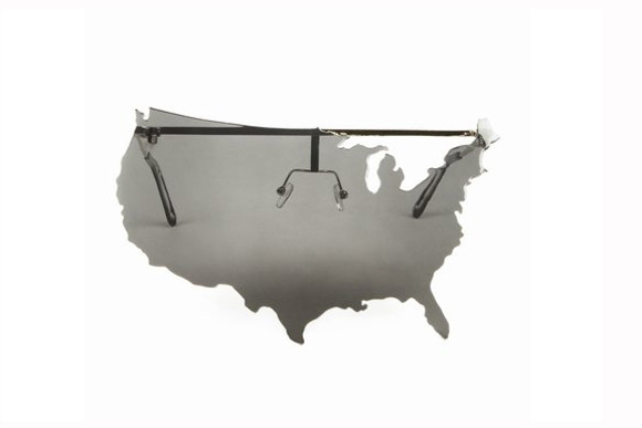 http://www.houyhnhnm.jp/fashion/news/images/jeremy-scott-linda-farrow-map-of-usa-sunglasses-0.jpg