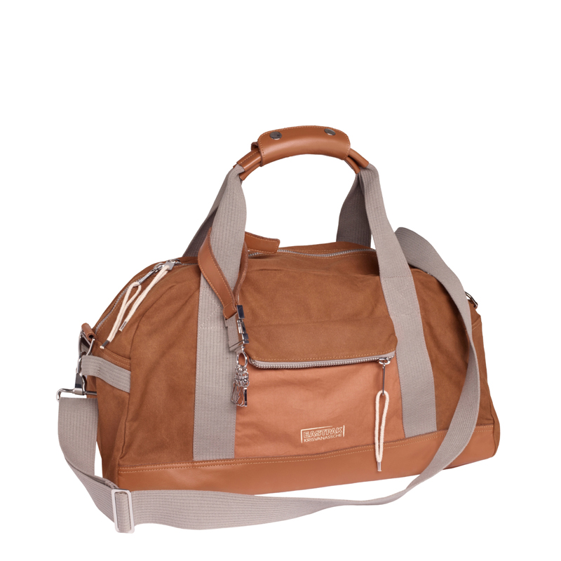 http://www.houyhnhnm.jp/fashion/news/images/kriseast003.jpg