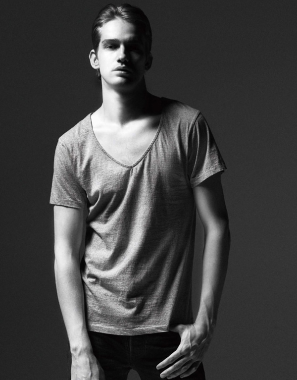 http://www.houyhnhnm.jp/fashion/news/images/kuro2012_7.jpg