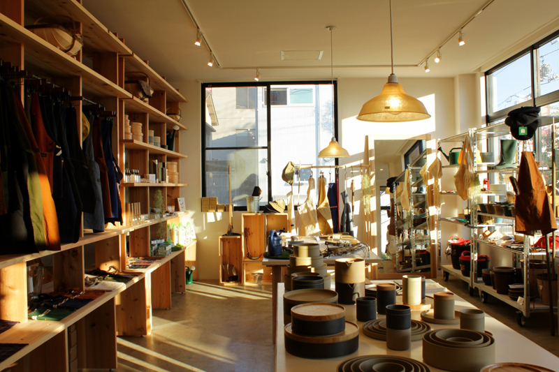 http://www.houyhnhnm.jp/fashion/news/images/napokayama1.jpg