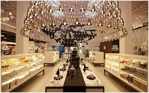 http://www.houyhnhnm.jp/lifestyle/feature/images/aoyama_atari.jpeg