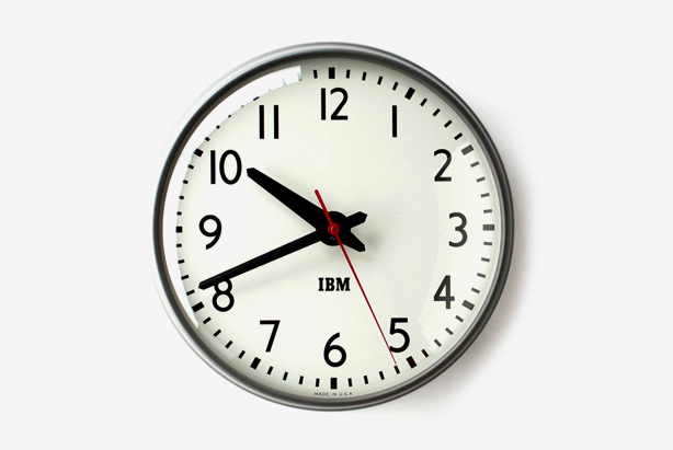 http://www.houyhnhnm.jp/lifestyle/news/images/1960s-ibm-standard-issue-clock-1.jpg