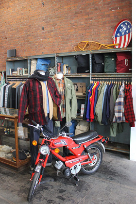 http://www.houyhnhnm.jp/lifestyle/news/images/Rudys-Wburg004.jpg